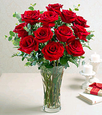 赤バラの花束12本 花器付き アジア 中国 海外にお花のプレゼントを送るならラスティンググリーン